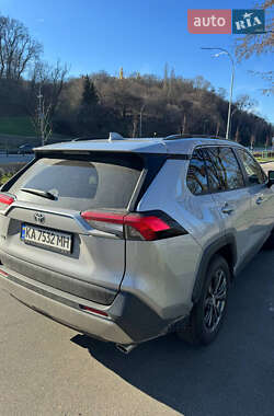 Внедорожник / Кроссовер Toyota RAV4 2022 в Киеве