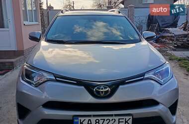Внедорожник / Кроссовер Toyota RAV4 2018 в Киеве