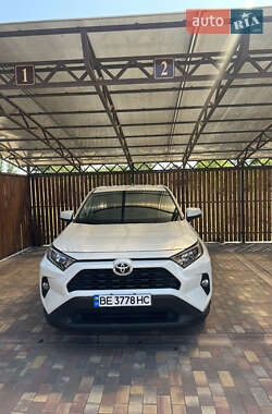 Позашляховик / Кросовер Toyota RAV4 2021 в Миколаєві