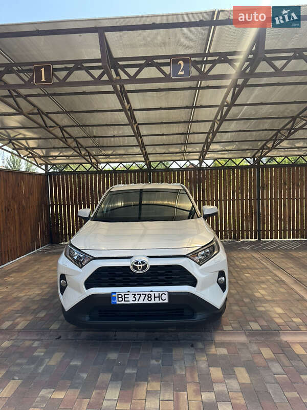 Toyota RAV4 2021