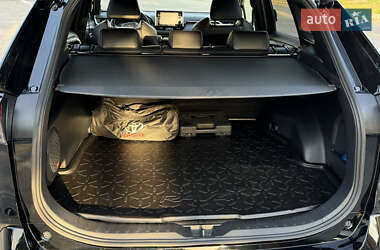 Внедорожник / Кроссовер Toyota RAV4 2020 в 