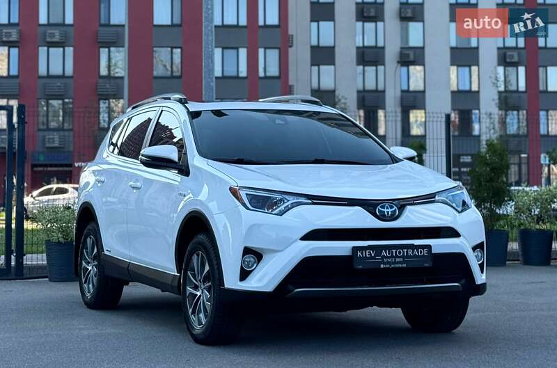 Позашляховик / Кросовер Toyota RAV4 2018 в Києві