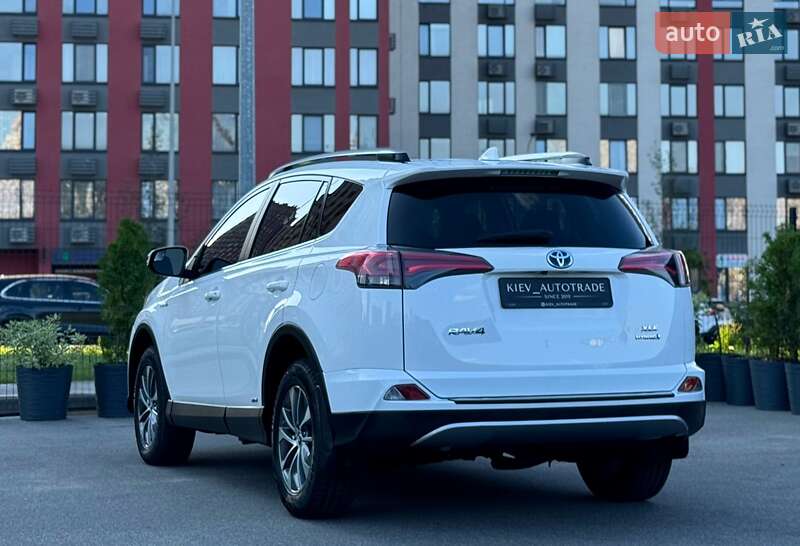 Позашляховик / Кросовер Toyota RAV4 2018 в Києві