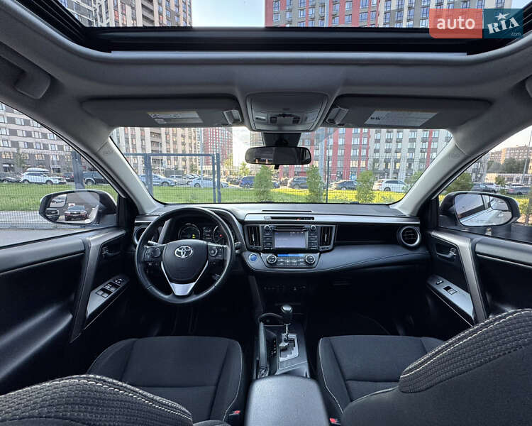 Позашляховик / Кросовер Toyota RAV4 2018 в Києві