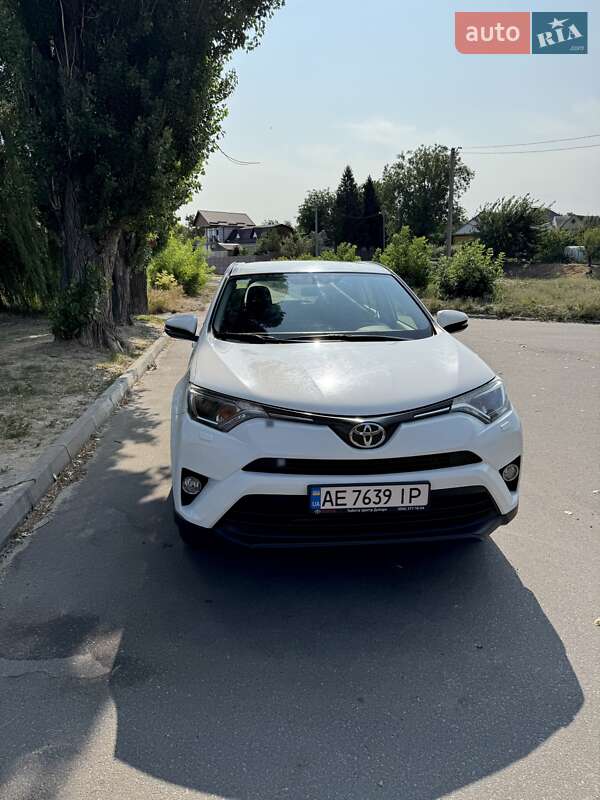 Внедорожник / Кроссовер Toyota RAV4 2018 в Верхнеднепровске фото 2 Внедорожник / Кроссовер Toyota RAV4 2018 в Верхнеднепровске