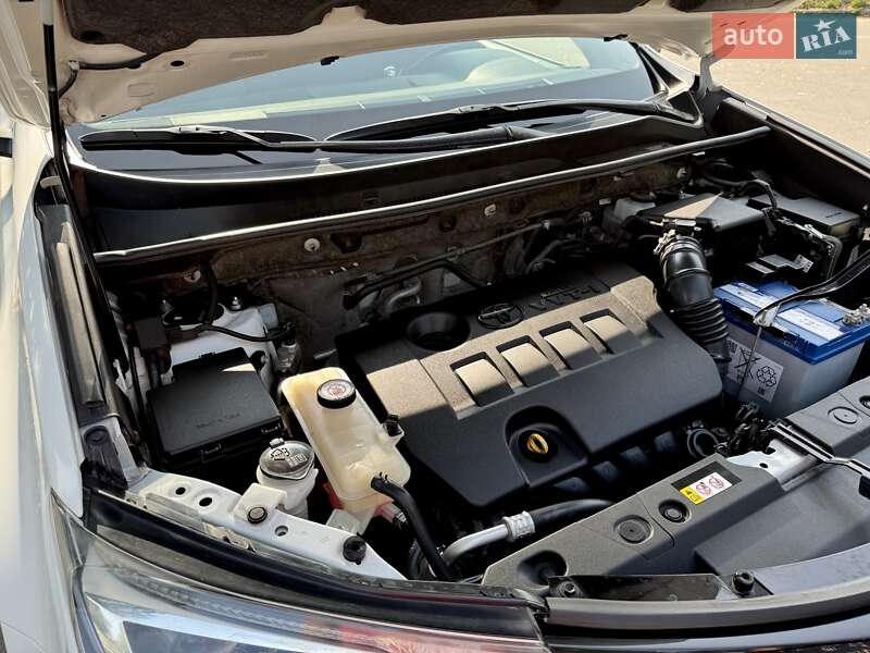 Внедорожник / Кроссовер Toyota RAV4 2018 в Верхнеднепровске фото 20 Внедорожник / Кроссовер Toyota RAV4 2018 в Верхнеднепровске