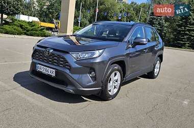 Позашляховик / Кросовер Toyota RAV4 2019 в Києві