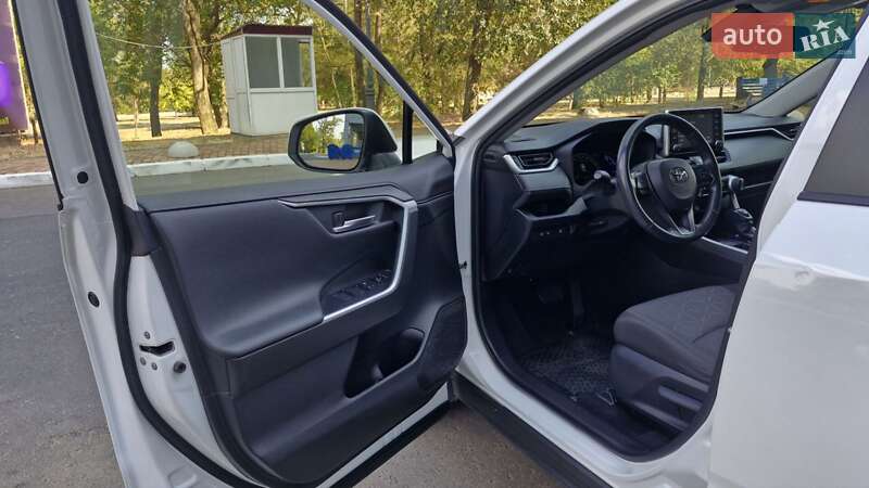 Внедорожник / Кроссовер Toyota RAV4 2020 в Одессе фото 17 Внедорожник / Кроссовер Toyota RAV4 2020 в Одессе