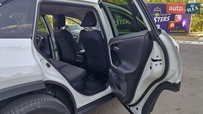 Внедорожник / Кроссовер Toyota RAV4 2020 в Одессе фото 24 Внедорожник / Кроссовер Toyota RAV4 2020 в Одессе