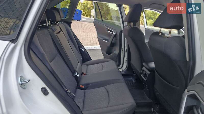 Внедорожник / Кроссовер Toyota RAV4 2020 в Одессе фото 32 Внедорожник / Кроссовер Toyota RAV4 2020 в Одессе