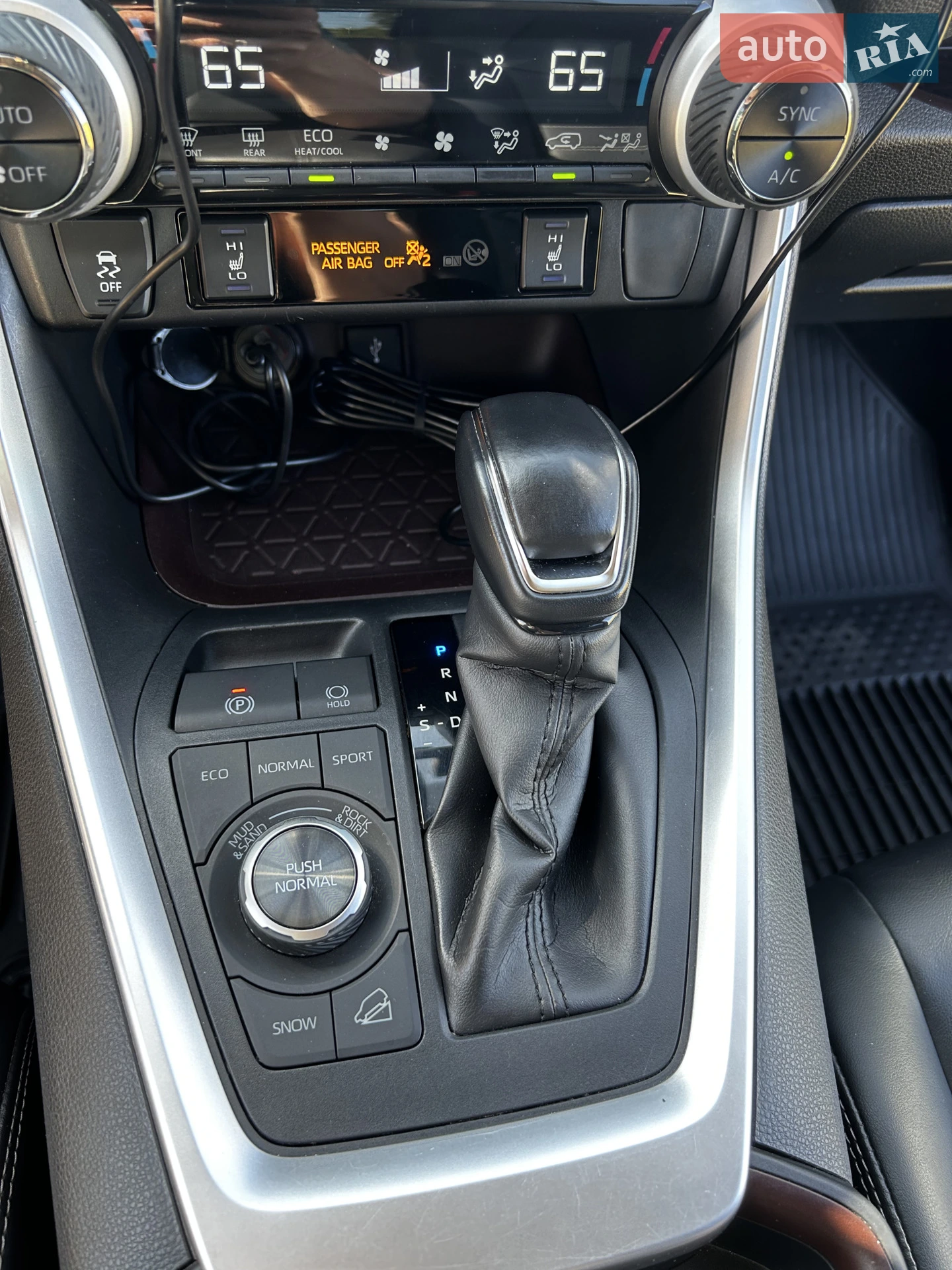 2019 Toyota RAV 4 - мініатюра 18