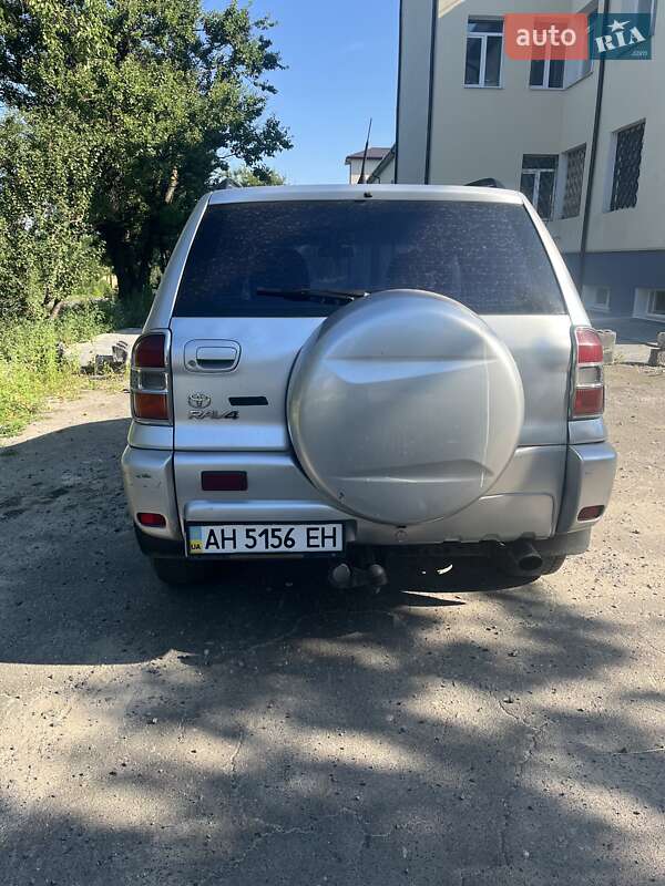 Позашляховик / Кросовер Toyota RAV4 2000 в Слов'янську