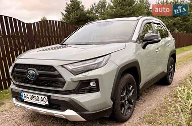 Внедорожник / Кроссовер Toyota RAV4 2024 в Киеве
