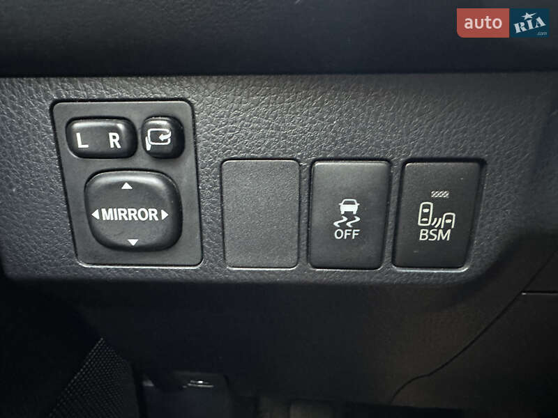 Позашляховик / Кросовер Toyota RAV4 2013 в Болграді