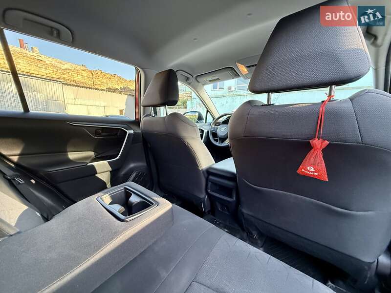 Позашляховик / Кросовер Toyota RAV4 2019 в Одесі