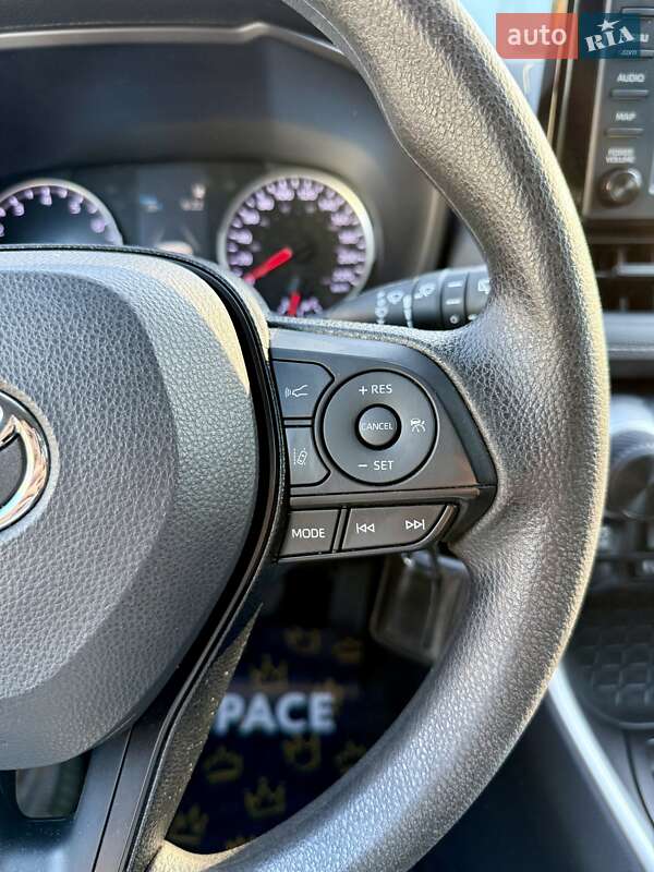 Позашляховик / Кросовер Toyota RAV4 2019 в Одесі