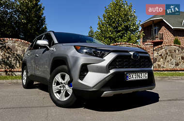 Позашляховик / Кросовер Toyota RAV4 2021 в Хмельницькому