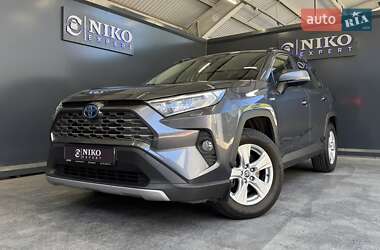 Внедорожник / Кроссовер Toyota RAV4 2021 в Киеве