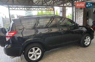 Внедорожник / Кроссовер Toyota RAV4 2010 в Киеве