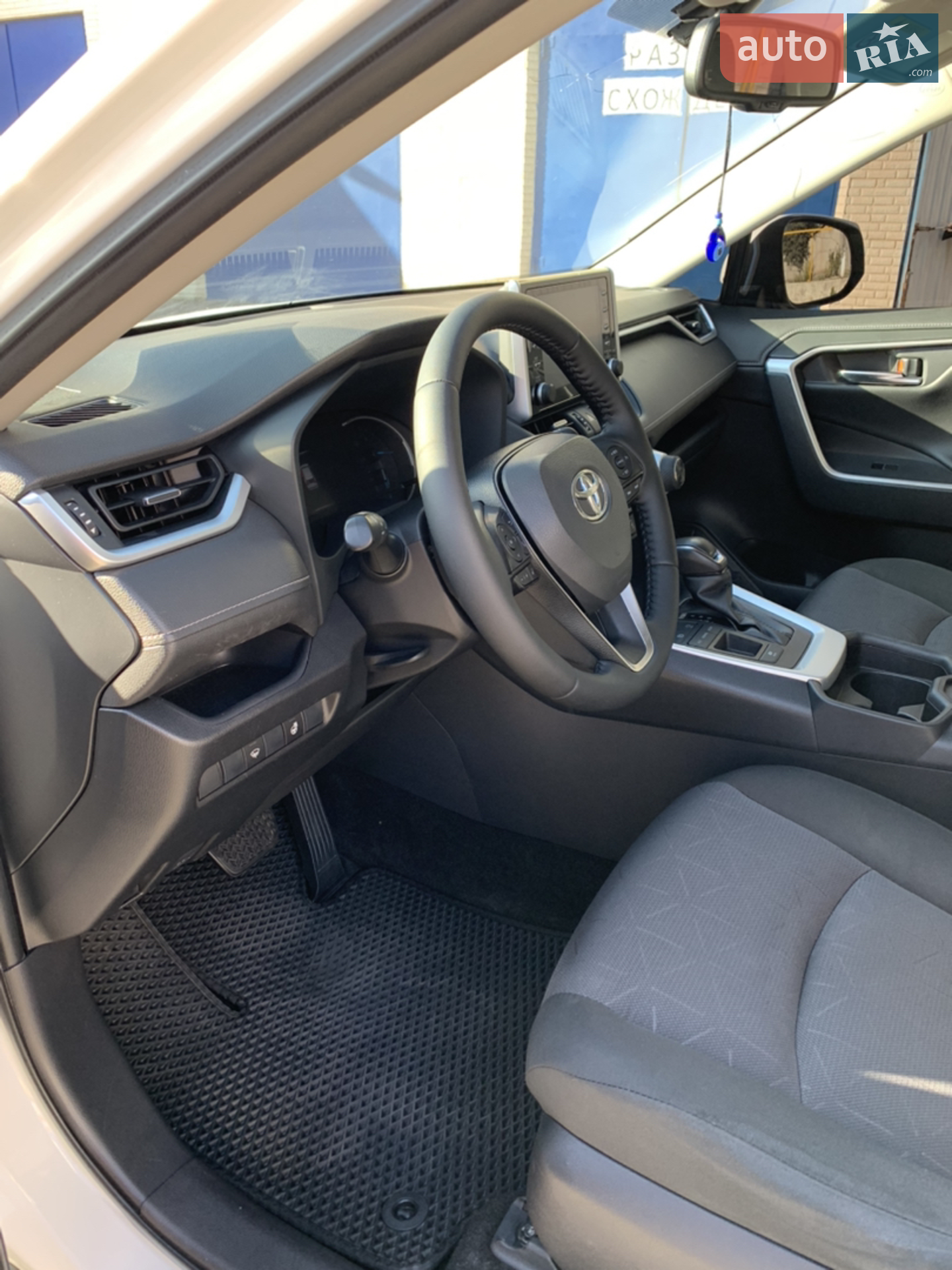 2019 Toyota RAV 4 - мініатюра 10