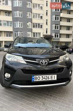 Позашляховик / Кросовер Toyota RAV4 2013 в Тернополі