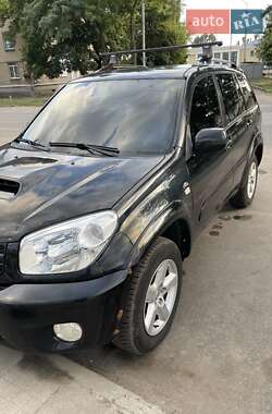 Внедорожник / Кроссовер Toyota RAV4 2004 в Славянске