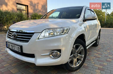 Внедорожник / Кроссовер Toyota RAV4 2012 в Сарате