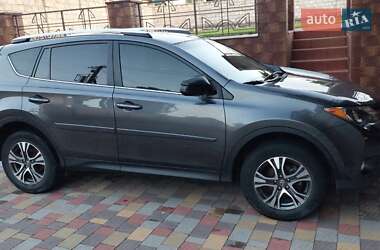 Внедорожник / Кроссовер Toyota RAV4 2015 в Золочеве