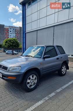 Внедорожник / Кроссовер Toyota RAV4 1996 в Черкассах