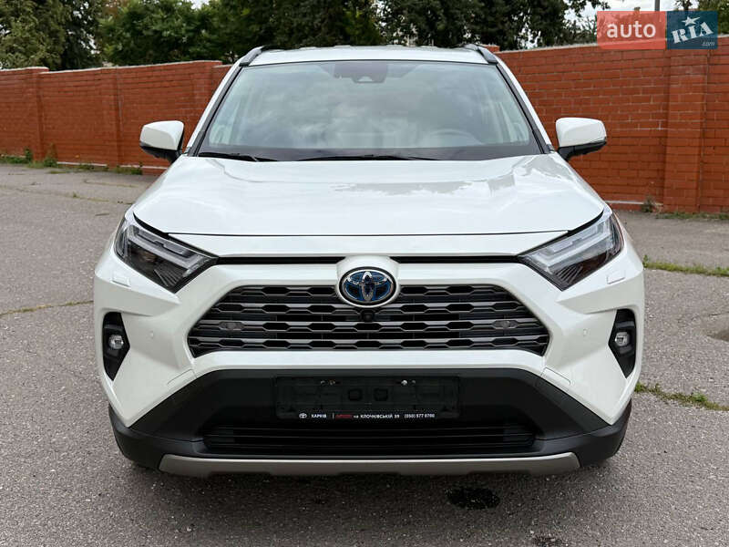 Позашляховик / Кросовер Toyota RAV4 2022 в Харкові
