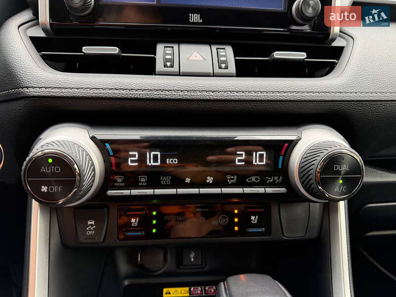 Позашляховик / Кросовер Toyota RAV4 2022 в Харкові