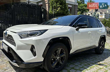 Внедорожник / Кроссовер Toyota RAV4 2020 в Львове