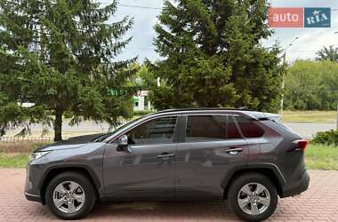 Внедорожник / Кроссовер Toyota RAV4 2023 в 