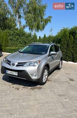 Позашляховик / Кросовер Toyota RAV4 2015 в Сокалі