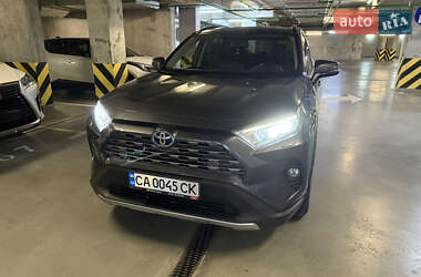 Внедорожник / Кроссовер Toyota RAV4 2019 в Киеве