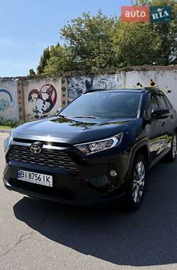 Позашляховик / Кросовер Toyota RAV4 2019 в Кременчуці