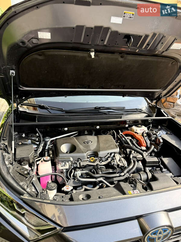 Позашляховик / Кросовер Toyota RAV4 2020 в Києві