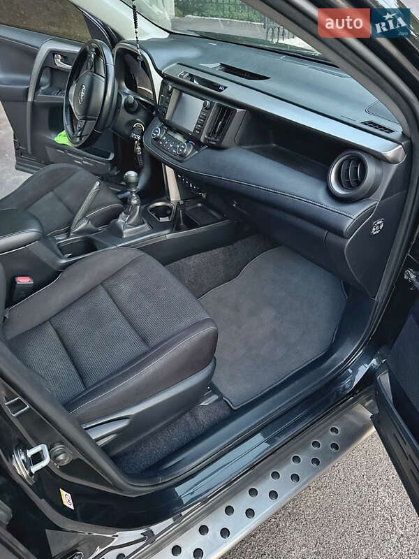 Внедорожник / Кроссовер Toyota RAV4 2017 в Львове фото 6 Внедорожник / Кроссовер Toyota RAV4 2017 в Львове