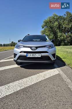 Позашляховик / Кросовер Toyota RAV4 2017 в Черкасах