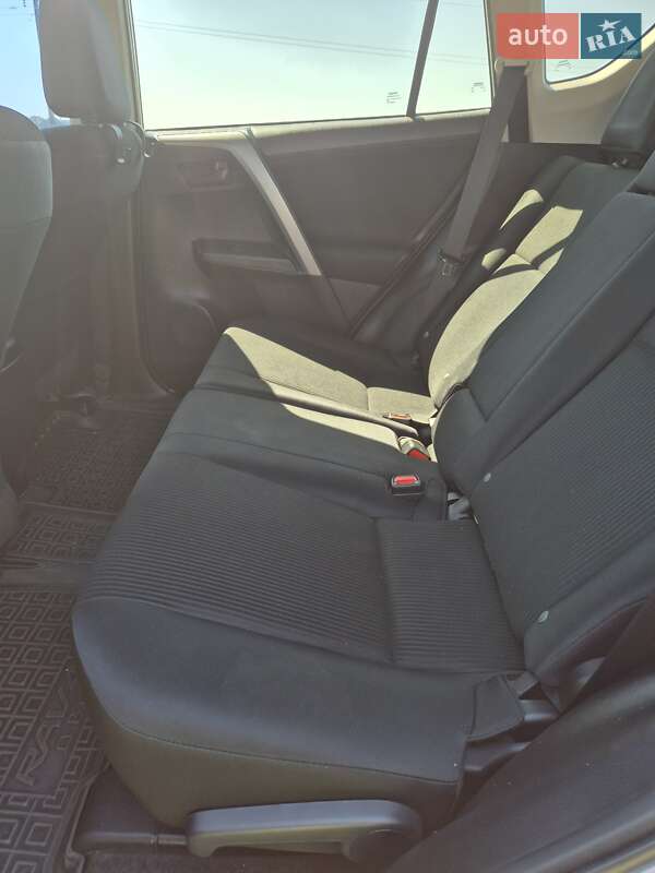 Позашляховик / Кросовер Toyota RAV4 2017 в Черкасах