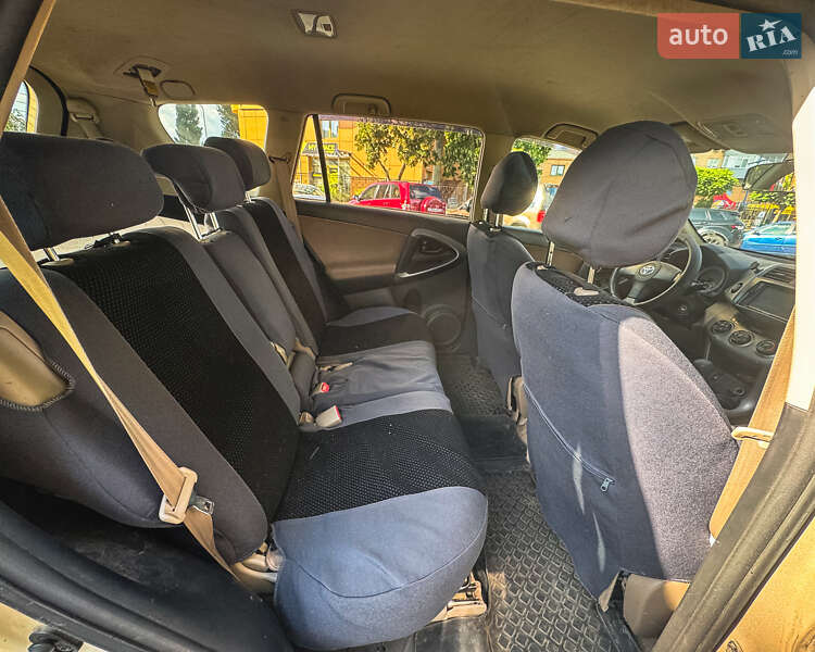 Внедорожник / Кроссовер Toyota RAV4 2007 в Киеве