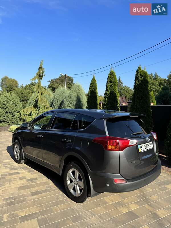 Позашляховик / Кросовер Toyota RAV4 2013 в Полтаві фото 3 Позашляховик / Кросовер Toyota RAV4 2013 в Полтаві