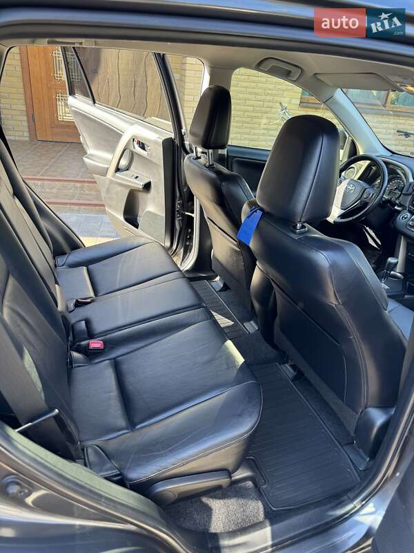 Позашляховик / Кросовер Toyota RAV4 2013 в Полтаві фото 8 Позашляховик / Кросовер Toyota RAV4 2013 в Полтаві