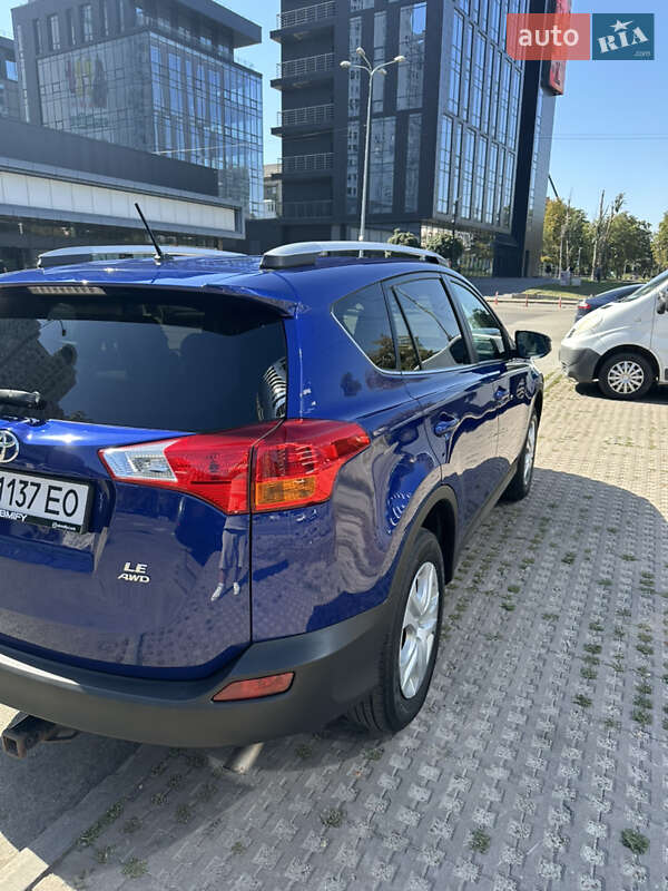 Внедорожник / Кроссовер Toyota RAV4 2015 в Киеве
