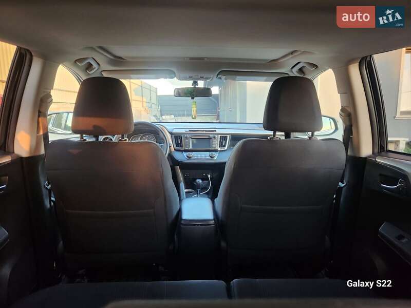 Внедорожник / Кроссовер Toyota RAV4 2015 в Черновцах фото 4 Внедорожник / Кроссовер Toyota RAV4 2015 в Черновцах