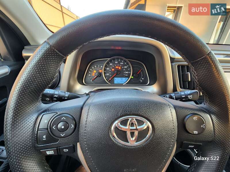 Внедорожник / Кроссовер Toyota RAV4 2015 в Черновцах фото 7 Внедорожник / Кроссовер Toyota RAV4 2015 в Черновцах