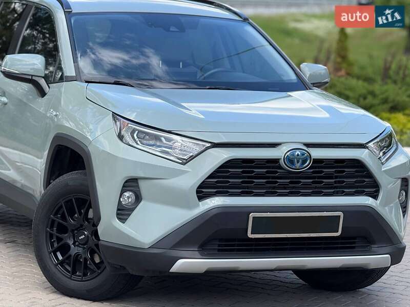 Внедорожник / Кроссовер Toyota RAV4 2019 в Киеве фото 3 Внедорожник / Кроссовер Toyota RAV4 2019 в Киеве