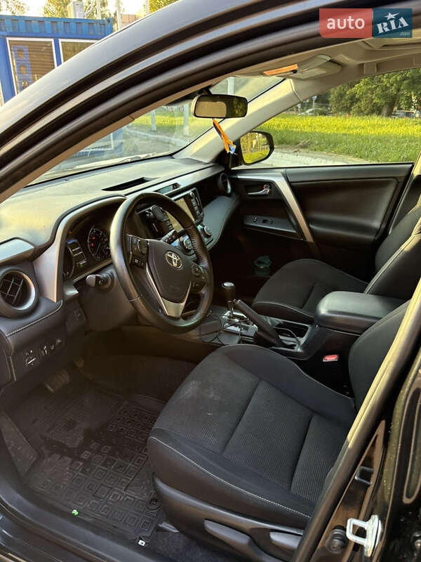 Внедорожник / Кроссовер Toyota RAV4 2016 в Львове фото 13 Внедорожник / Кроссовер Toyota RAV4 2016 в Львове