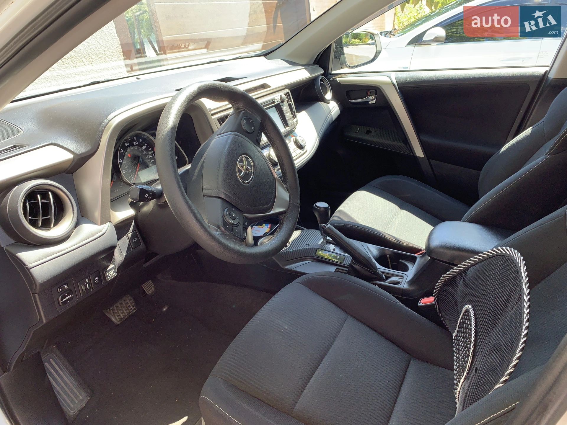 2015 Toyota RAV 4 - мініатюра 8