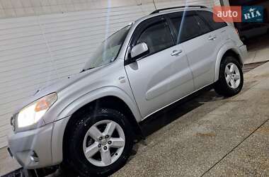 Позашляховик / Кросовер Toyota RAV4 2003 в Чернівцях